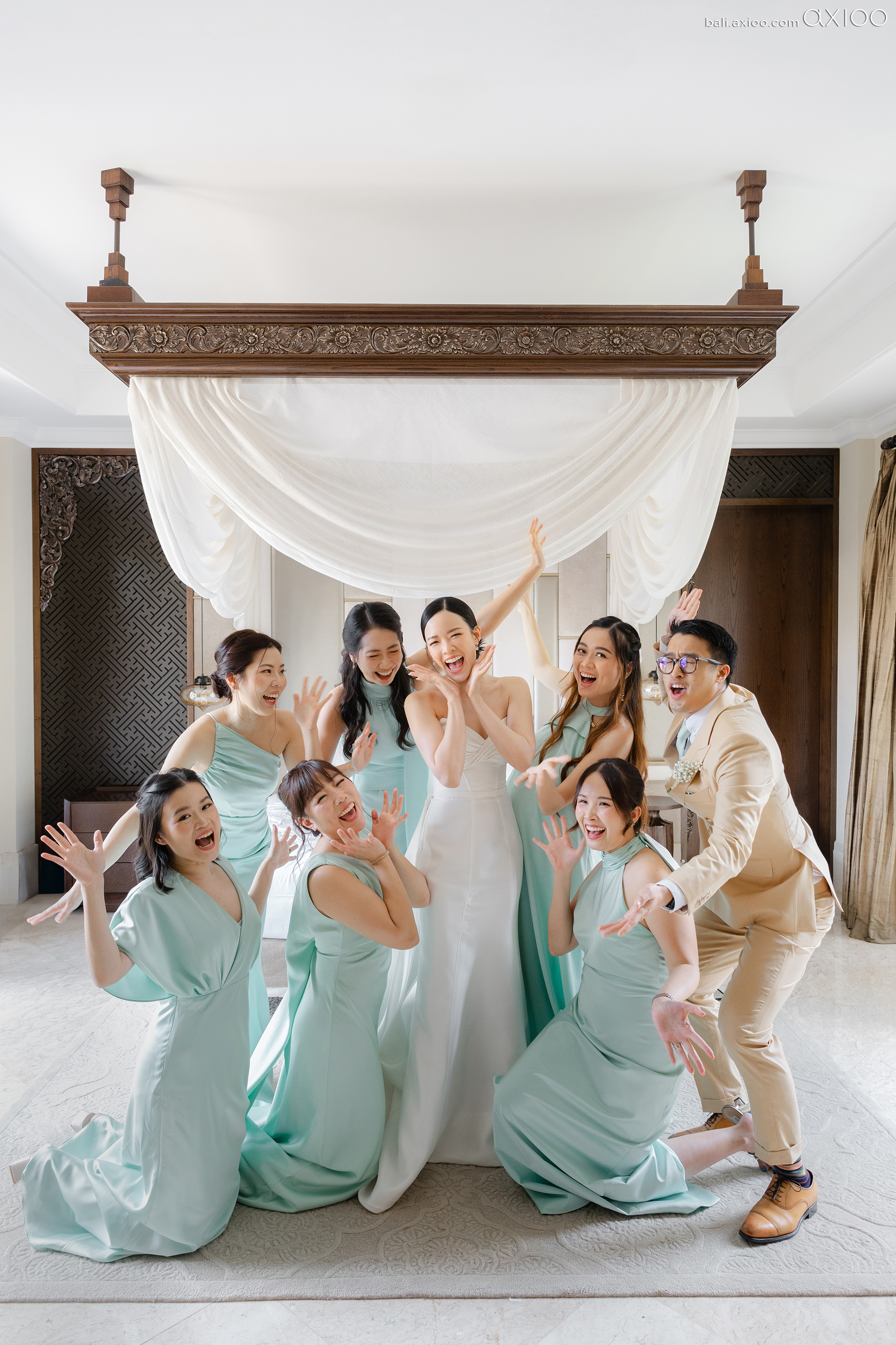 Axioo: Serving Minimalist Magic